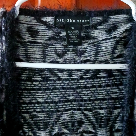 DesignHistory Aztec Cardigan, XL - Picture 2 of 6